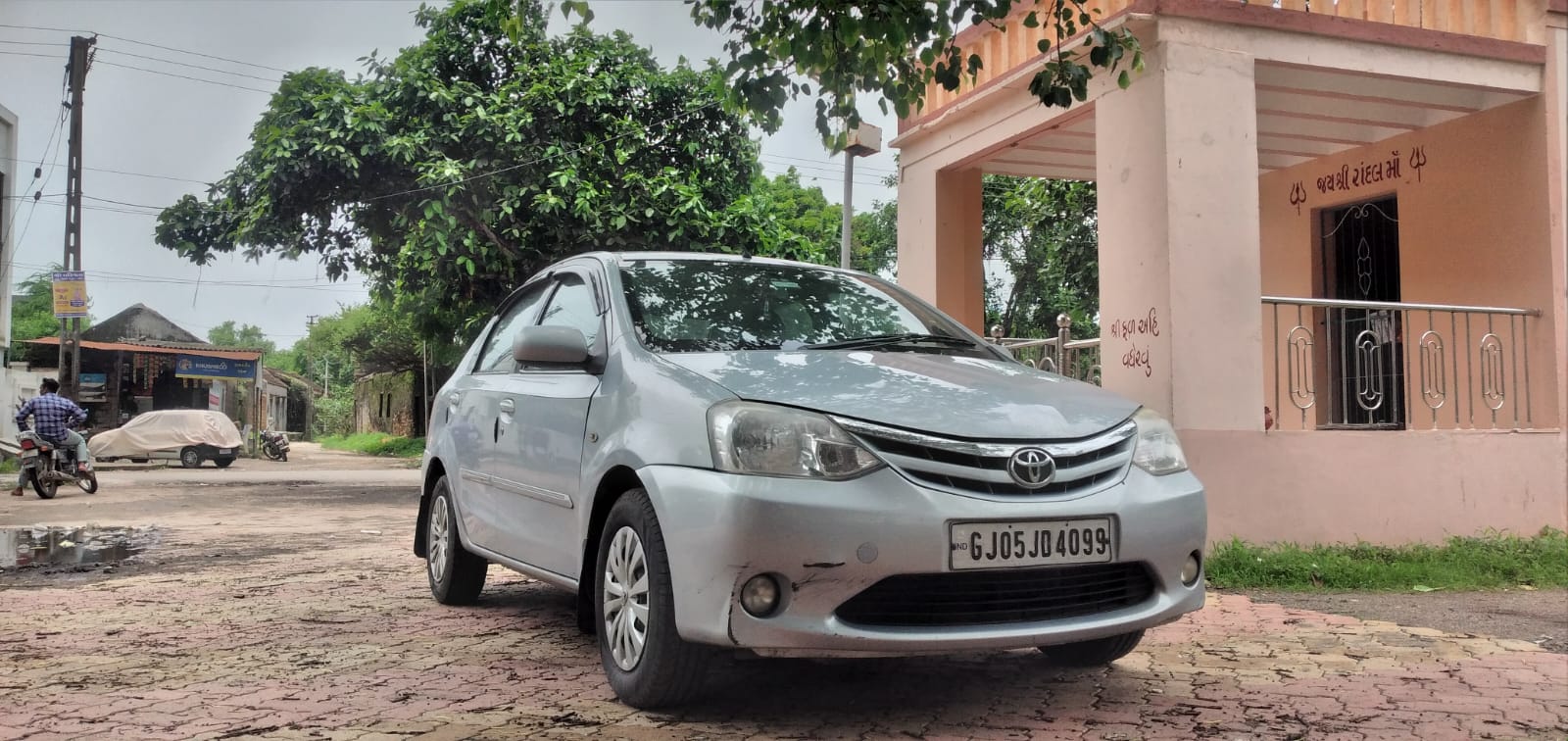 Vehicle Image 8